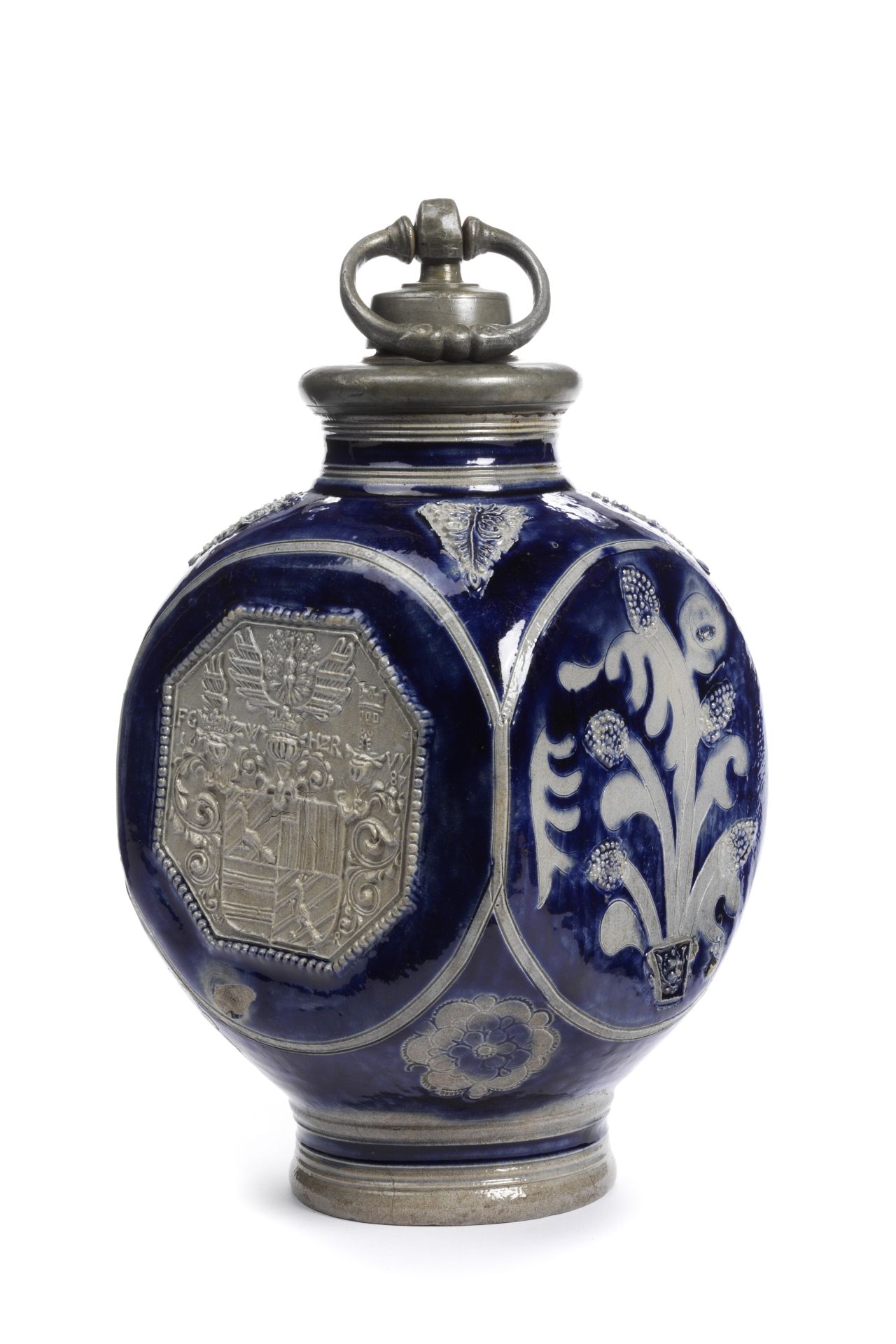 westerwald-steinzeug-wappen-flasche-1687-datiert-remy
