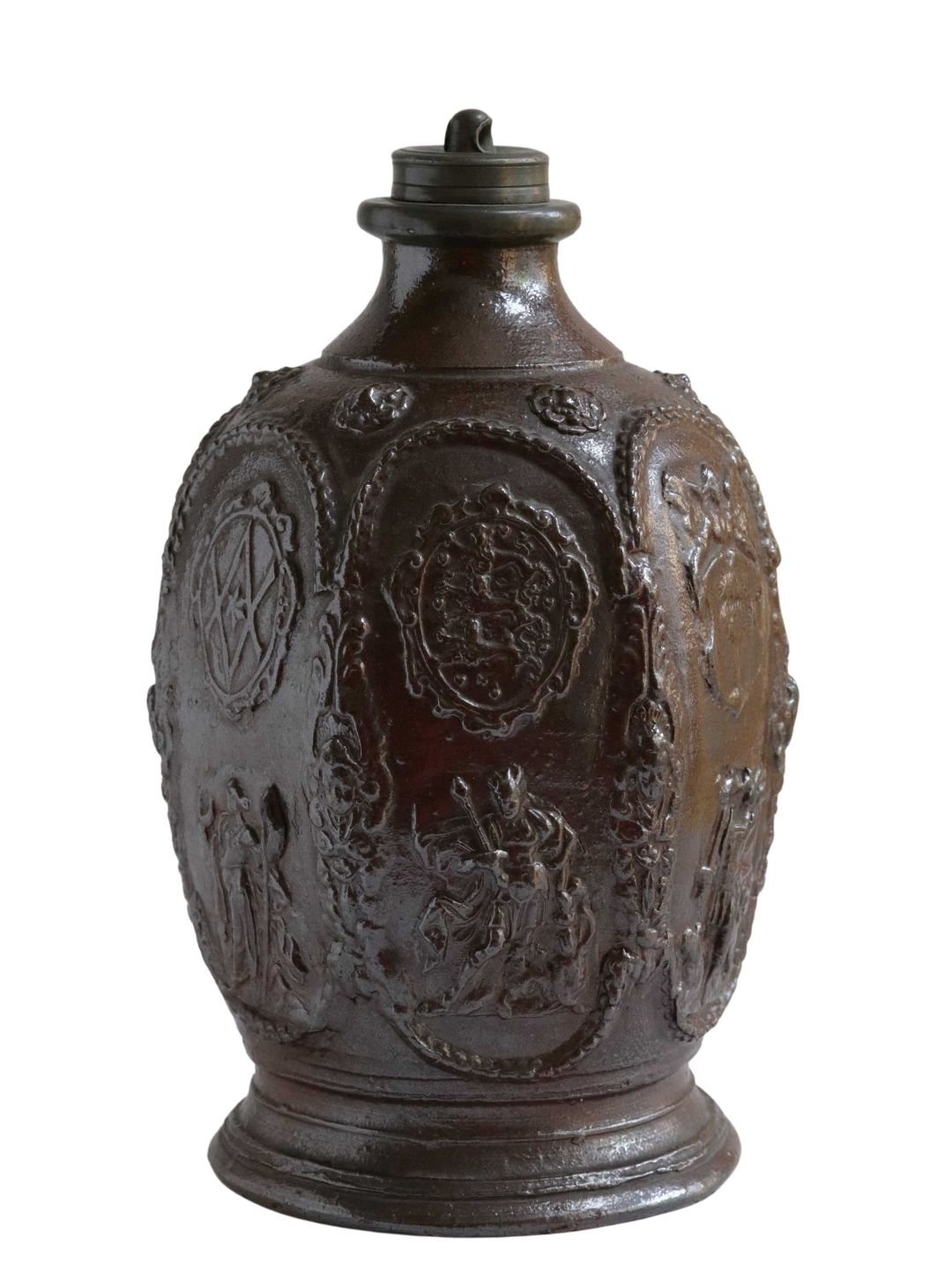 creussen-steinzeug-flasche-planeten-wappen-1680
