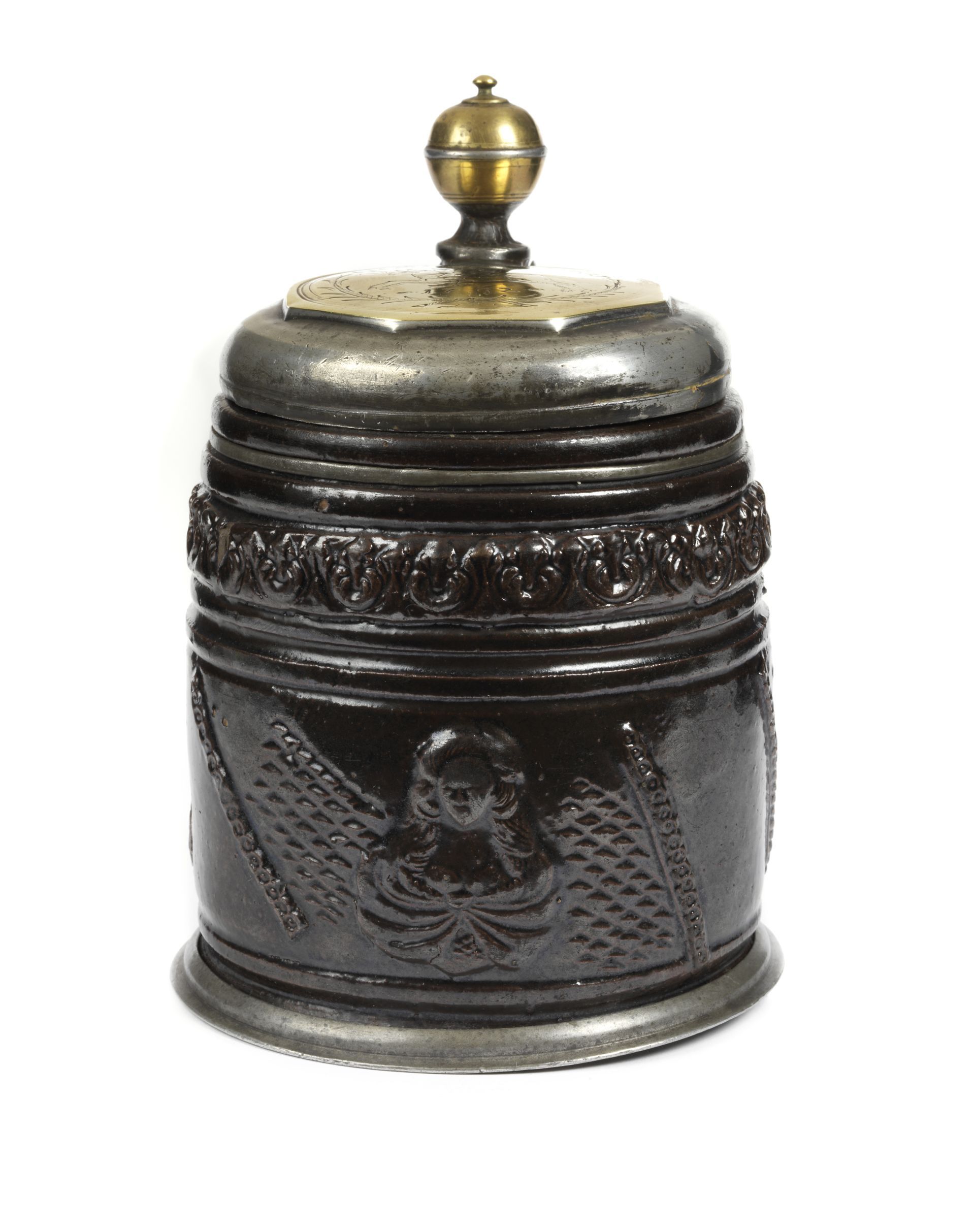 dippoldiswalde-steinzeug-humpen-auflagen-um-1700.