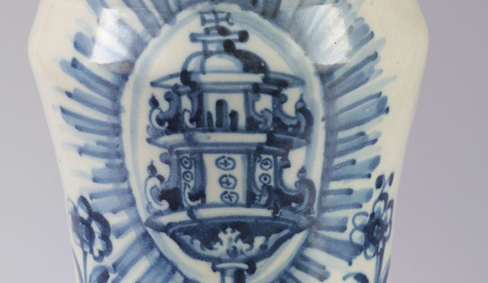 Detail Apothekengefaess Talavera um 1750