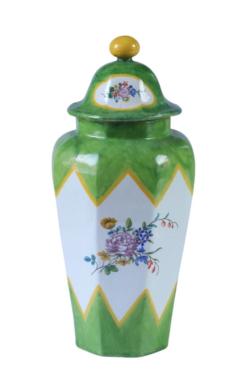 Roestrand-Faience-Vase-Stockkolm-Mark-18th-century