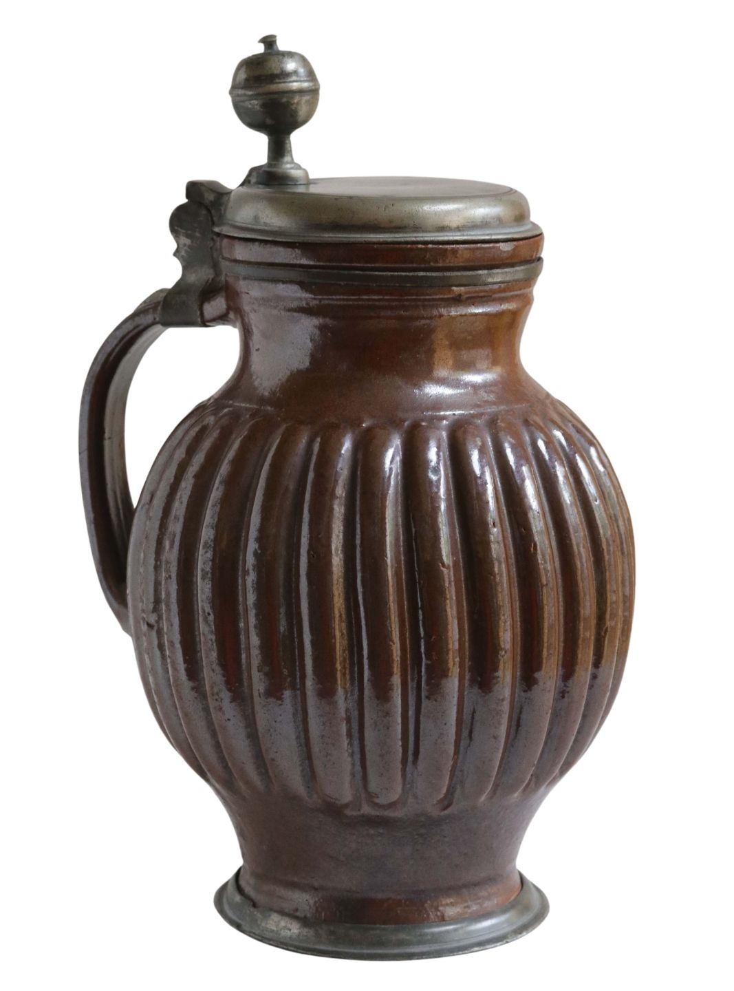 bunzlau-brown-slip-glaze -stoneware-melon-jug-18th-century