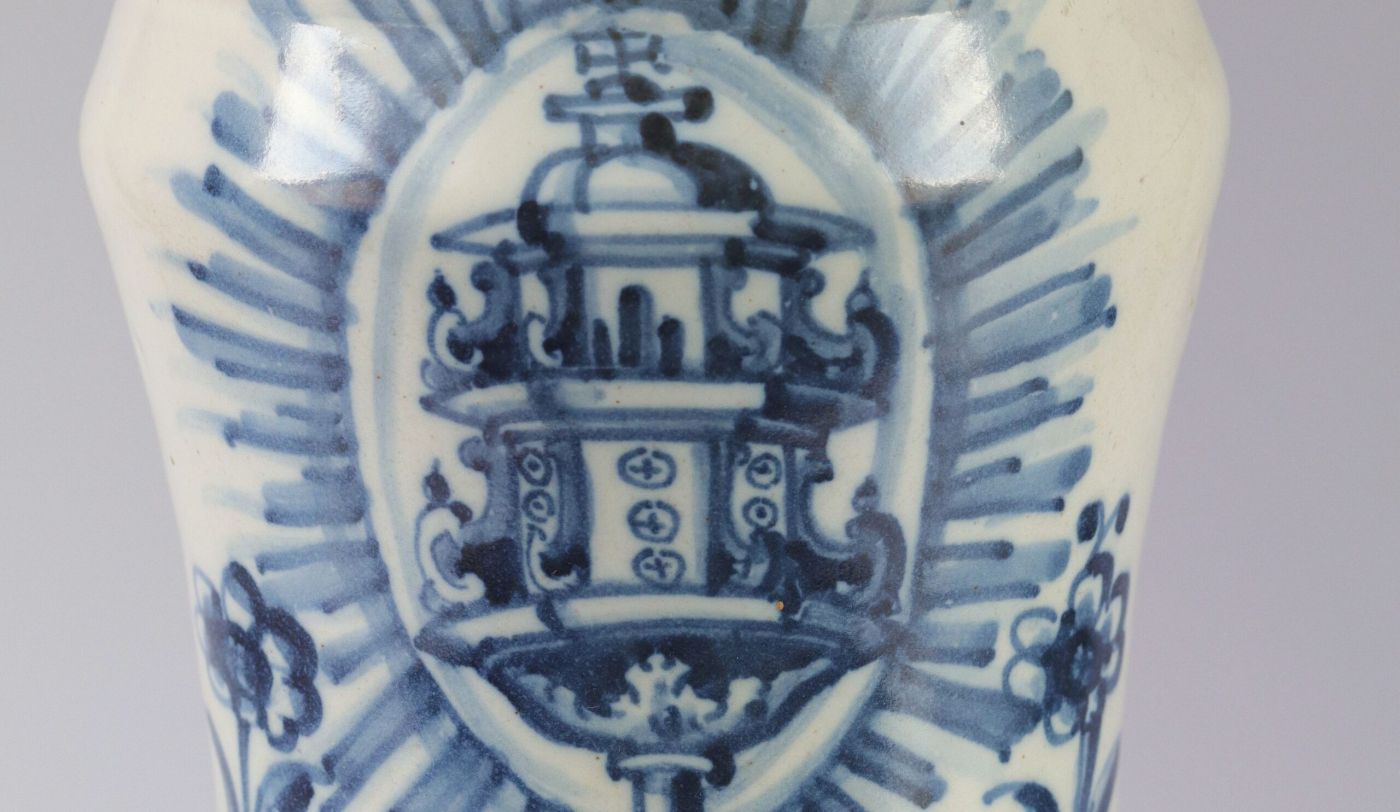 Detail Apothekengefaess Talavera um 1750