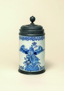 German-Faience-Berliner Fayencewalzenkrug um 1730