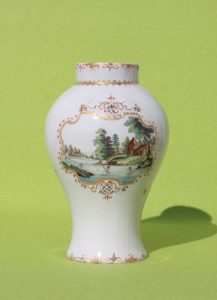 künersberg-hausmaler-fayence-vase-18. Jh