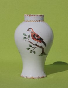 Kuenersberger Fayence Hausmalervase um 1750 Vogel