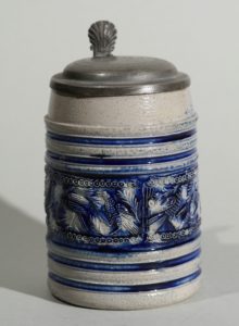 kleiner-westerwald-tankard-walzenkrug-um-1700- applied relief blue salt glazed stoneware tankard