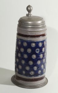 muskau-steinzeug-walzenkrug-stempel dekor-1745- blue and manganese salt glazed stoneware-tankard