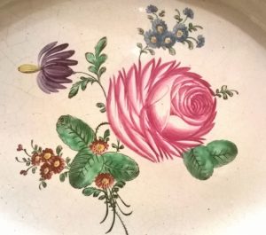 proskau-fayence-rose-muffelfarben-um-1800