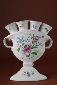Ludwigsburger Tulpen Vase um 1760