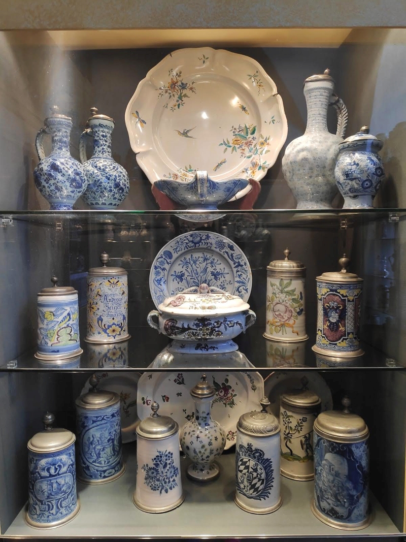 BaroqueFaienceCeramicsWorksofArt18thcenturyPeterVogtMuenchen