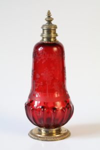 Barocke Potsdamer Goldrubinglasflasche um 1710